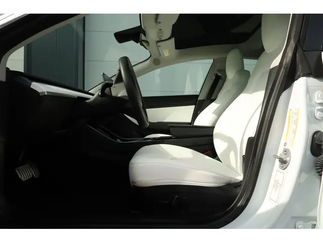 Tesla Model 3 Performance AWD 75 kWh 2019 Elektrisch 11