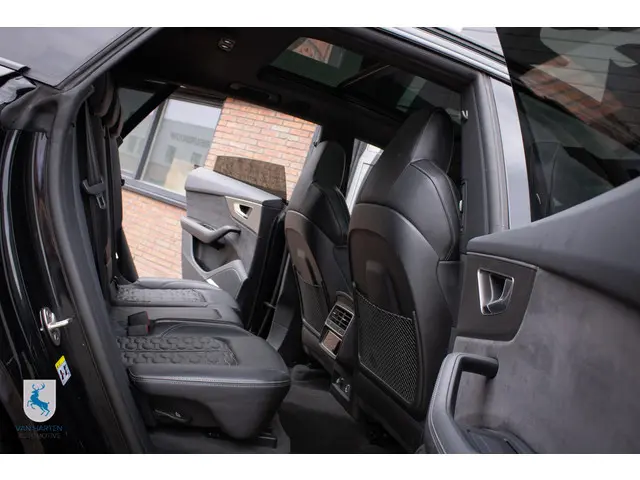 Audi Q8 4.0 TFSI RS Q8 quattro 2024 Benzine 32