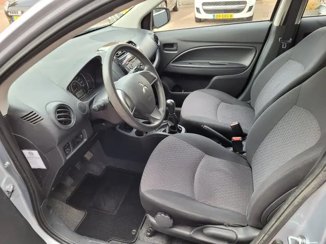 Mitsubishi Space Star 1.0 Cool+ 2017 Benzine 14