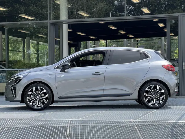 Mitsubishi Colt 1.6 HEV Intense+ 2025 Hybride Benzine 14