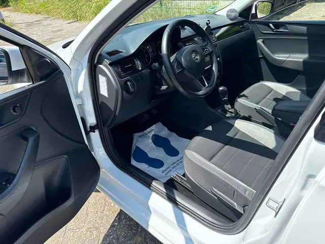 Škoda Rapid Spaceback 1.2 TSI Greentech JOY 2016 Benzine 13