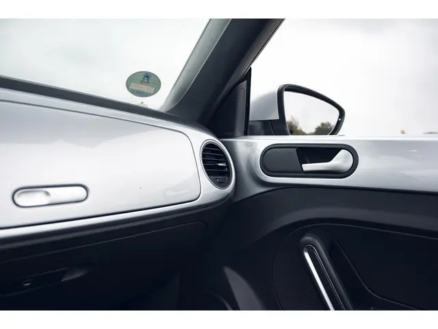 Volkswagen Beetle Cabriolet 1.2 TSI 2014 Benzine 18