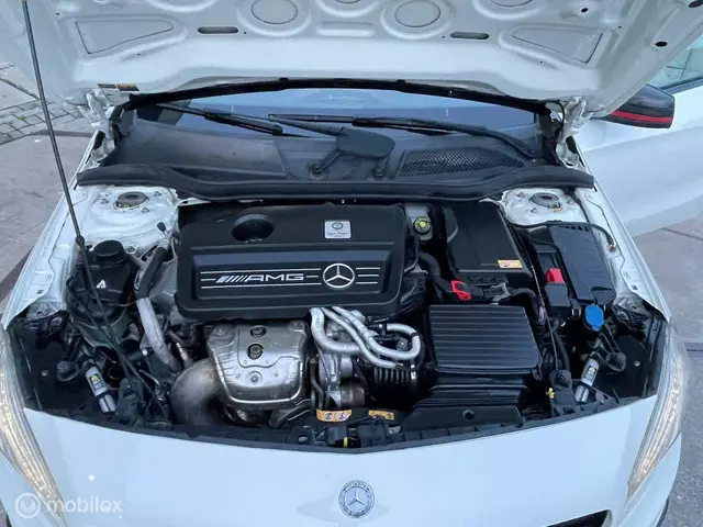 Mercedes-Benz A-Klasse 45 AMG 4MATIC 2014 Benzine 12