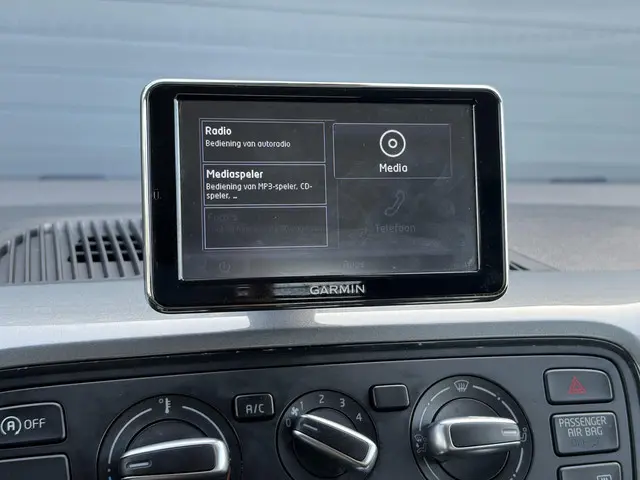 SEAT Mii 1.0 Sport Connect 2016 Benzine 17