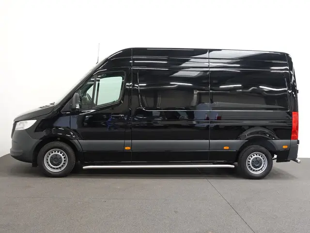 Mercedes-Benz Sprinter L2H2 Automaat 2023 Diesel 37