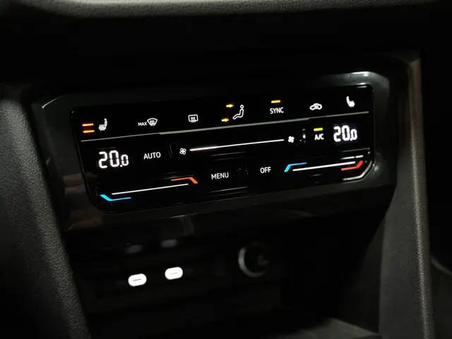 Volkswagen Tiguan 2.0|TDI|4Motion|PANO|HUD 2022 Diesel 21
