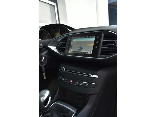 Peugeot 308 SW 1.2 PureTech Style 2015 Benzine 17