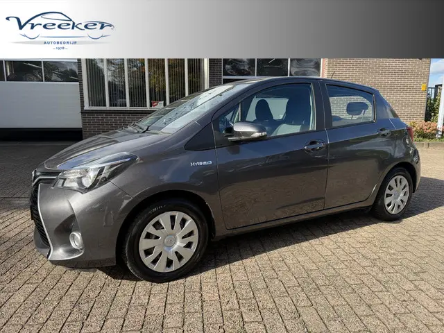 Toyota Yaris 1.5 Hybrid Aspiration 2015 Hybride Benzine