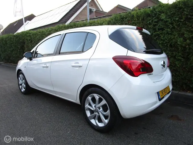 Opel Corsa 1.4 Edition 5-DEURS 2016 Benzine 4