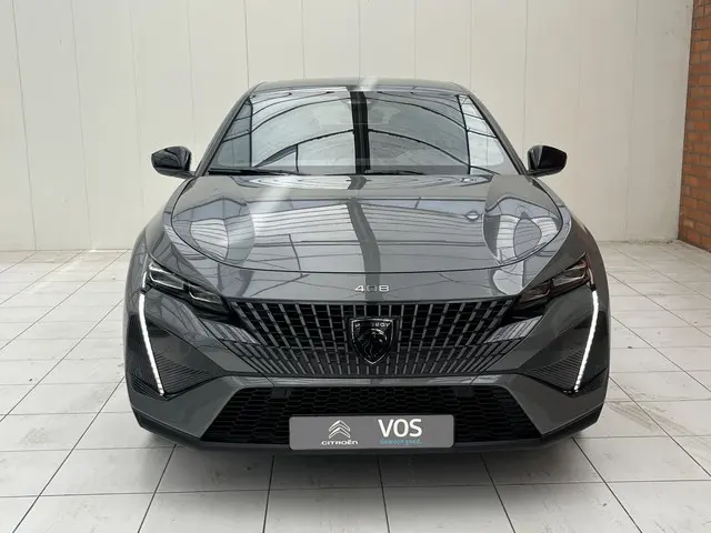 Peugeot 408 Hybrid 136 e-DCS6 GT 2024 Hybride Benzine 30
