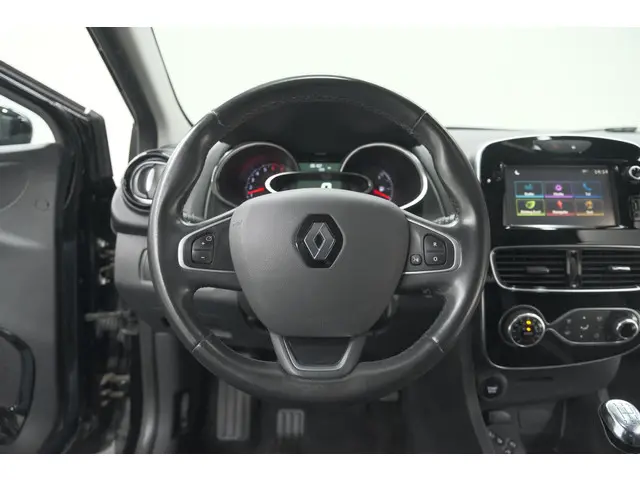 Renault Clio TCe 90 Intens 2017 Benzine 29