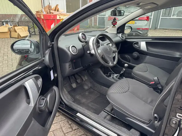 Peugeot 107 1.0 Sportium 2012 Benzine 2