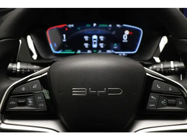 BYD SEAL U 1.5 DM-i FWD Boost 2025 Hybride Benzine 32