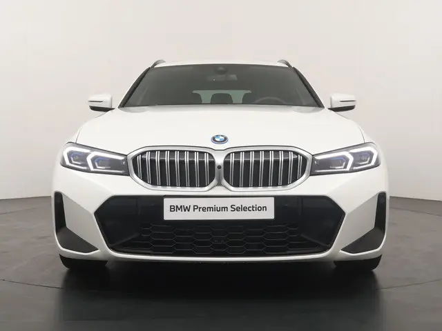 BMW 3 Serie Touring 330e 2025 Hybride Benzine 6