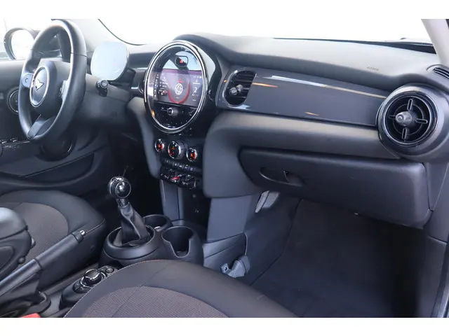 MINI Cooper Business Edition 2021 Benzine 9