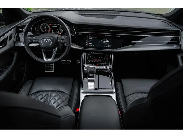 Audi Q8 55 TFSI-E quattro 2023 Hybride Benzine 10