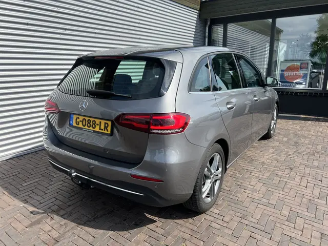 Mercedes-Benz B-Klasse 180 Advantage 2019 Benzine 18