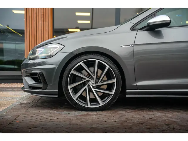 Volkswagen Golf 2.0 TSI 4Motion R 2017 Benzine 12