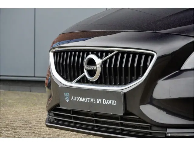 Volvo V40 2.0 T3 153 pk NORDIC BUSINESS 2018 Benzine 25