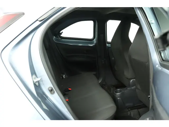 Toyota Aygo X 1.0 VVT-i MT Play 2024 Benzine 17