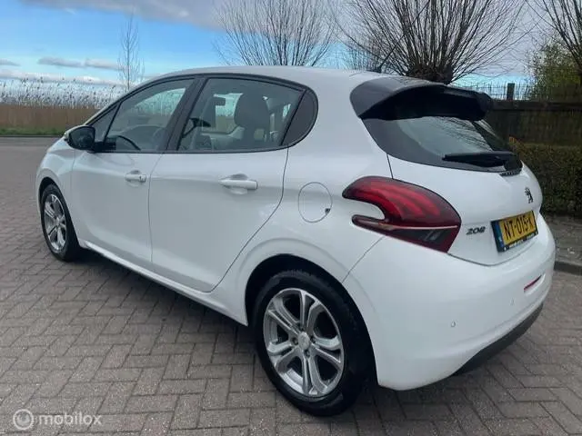 Peugeot 208 1.2 PureTech Blue Lion 2017 Benzine 7