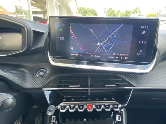 Peugeot 2008 1.2T 130pk Allure 2020 Benzine 16