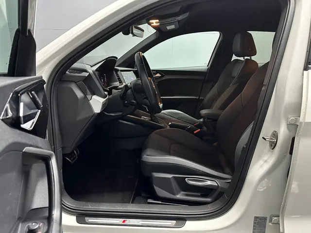 Audi A1 citycarver 30 TFSI Epic S-line Aut 2020 Benzine 5