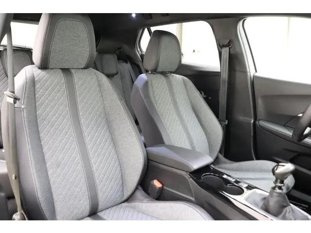 Peugeot 2008 1.2 PureTech 100 Allure 2024 Benzine 10