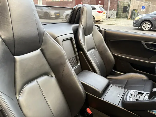 Jaguar F-Type 2.0T R-Dynamic 2017 Benzine 15