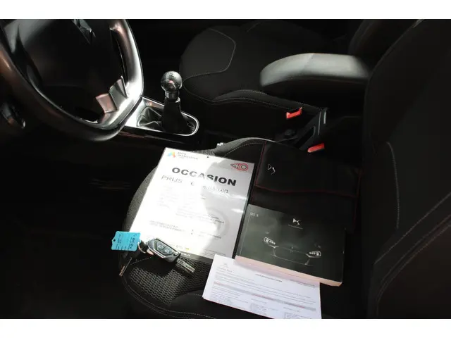 DS DS 3 1.2 PureTech Business 2016 Benzine 22