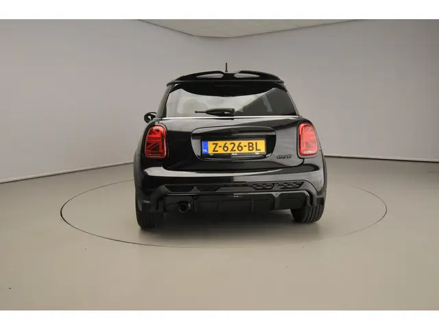 MINI 3-Deurs Cooper Rockingham GT 2024 Benzine 3