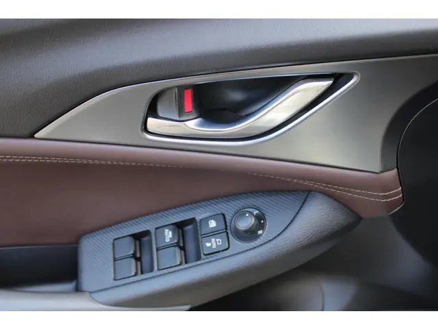 Mazda CX-3 2.0 SkyActiv-G 120 GT-Luxury 2018 Benzine 15