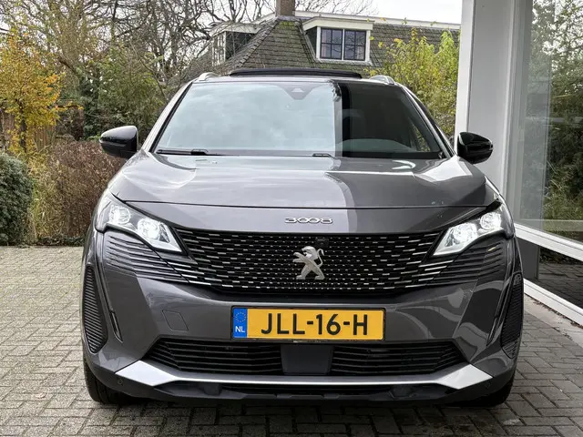 Peugeot 3008 1.6 HYbrid4 300 GT 2023 Hybride Benzine 2