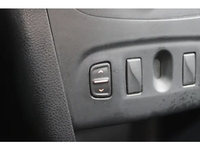 Dacia Logan 1.2 2015 Benzine 13