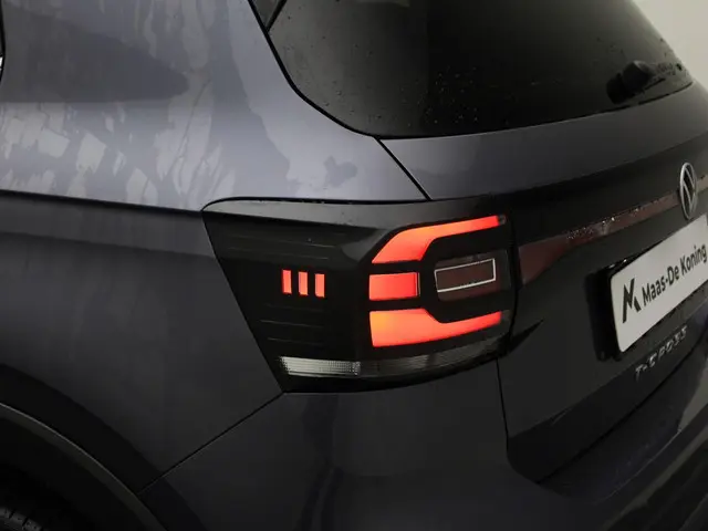 Volkswagen T-Cross 1.0TSI/110PK DSG Style R 2022 Benzine 29