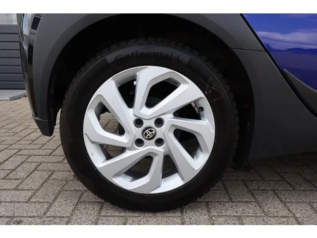 Toyota Aygo X 1.0 VVT-i S-CVT first 2022 Benzine 24