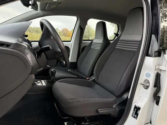 Volkswagen up! 1.0 5 Deurs Lichtmetaal Airco 2022 Benzine 5