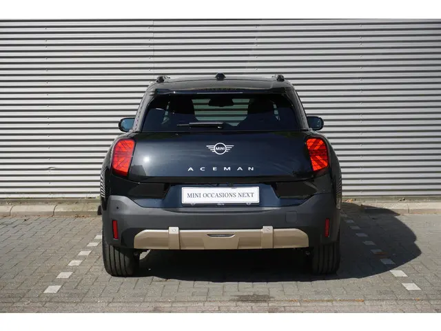 MINI Aceman E 2025 Elektrisch 4