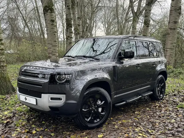 Land Rover Defender 110 P400E 2023 Hybride Benzine 3