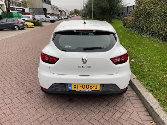 Renault Clio 1.2 Collection 2014 Benzine 8