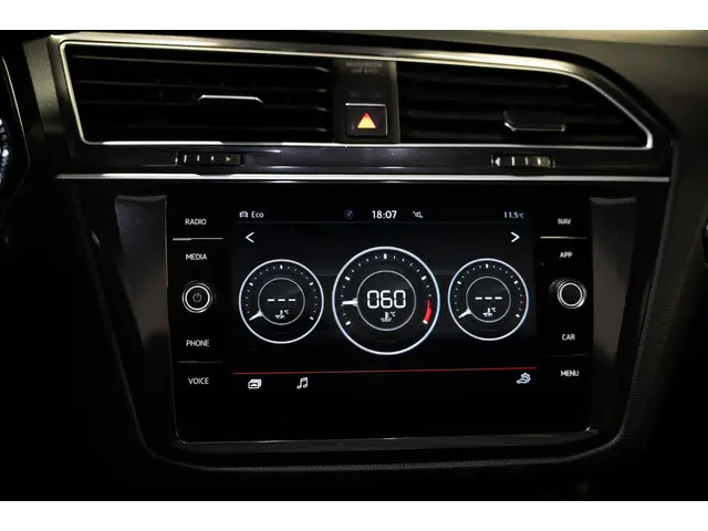 Volkswagen Tiguan 2.0 TSI 4Motion Highline 2017 Benzine 14