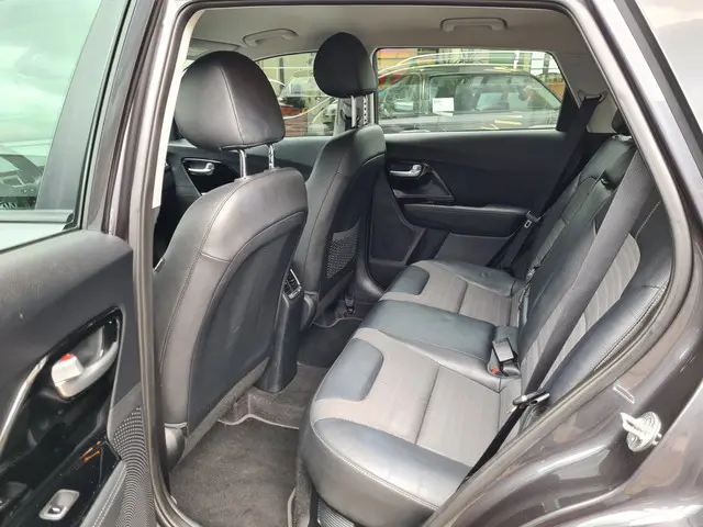 Kia Niro 1.6 GDi Hybrid DynamicLine 2019 Hybride Benzine 8