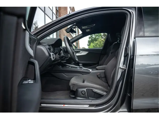 Audi A4 Avant 40 TDI S edition 204 pk 2021 Diesel 9