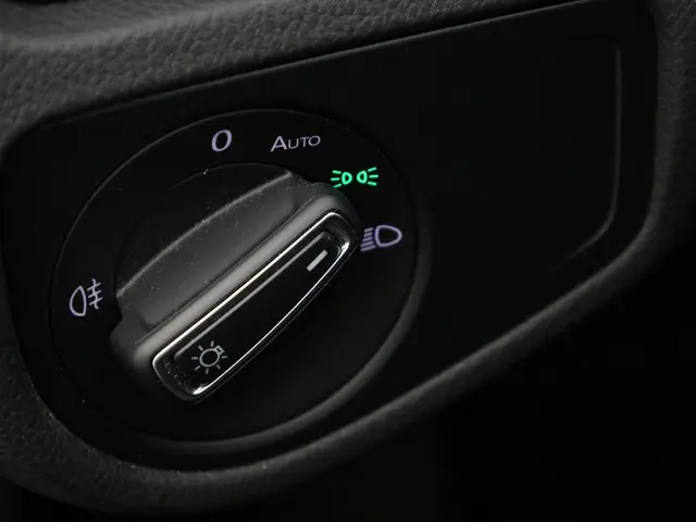 Volkswagen e-Golf E-DITION 100kW/136PK 2020 Elektrisch 22