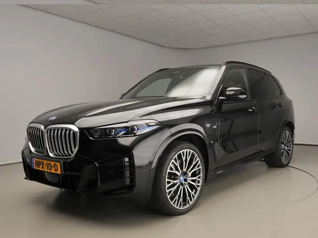 BMW X5 xDrive50e 2024 Hybride Benzine 53
