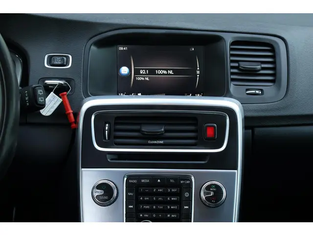Volvo V60 2.0 T3 Polar+ Dynamic 2017 Benzine 29