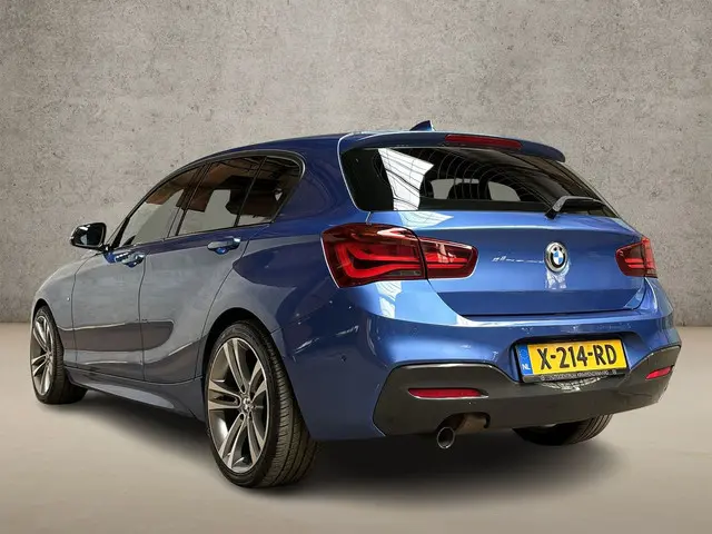 BMW 1 Serie 118i M Sport Line Shadow 2019 Benzine 3