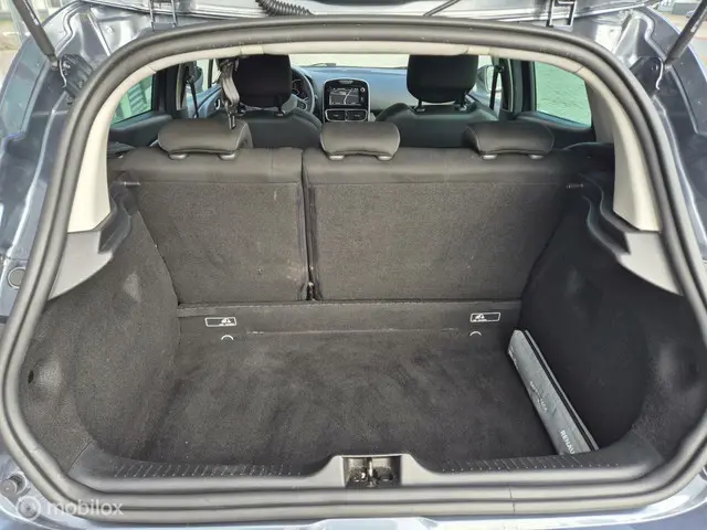 Renault Clio 0.9 Limited NAVI PDC AIRCO NAP 2019 Benzine 7