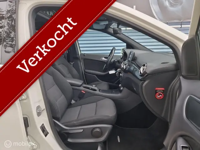 Mercedes-Benz B-Klasse 200 Automaat 2012 Benzine 13