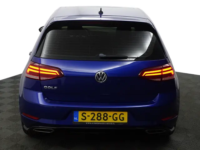 Volkswagen Golf 1.0 TSI R Line+ Aut- 2018 Benzine 32